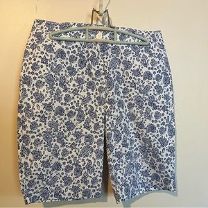 TALBOTS WOMEN’S Shorts Size 4